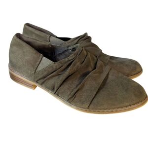 Rocket Dog Women's Olive Loafers 8.5